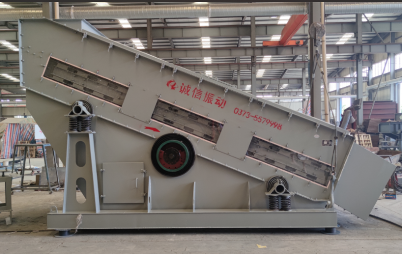 彈性環保篩：濕粘物料分級的破局者